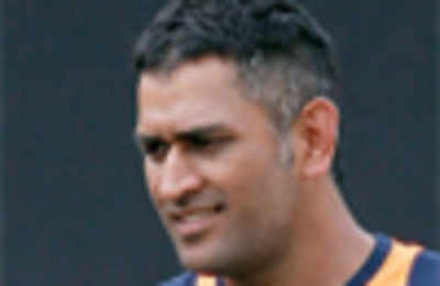 Will injured MS Dhoni leave tri-series midway?