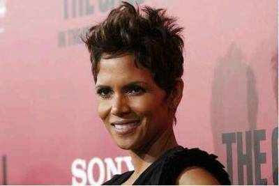 Halle Berry wants rom-com role