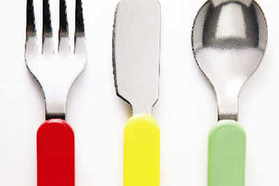 Can coloured cutlery make food tastier?