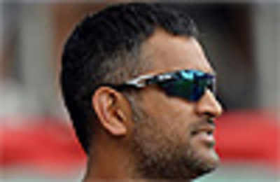 MS Dhoni turns 32, laid low by injury