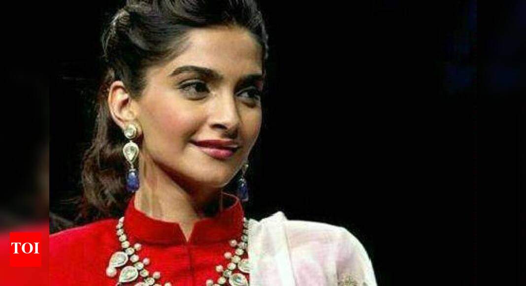Anand Rai’s my favourite director: Sonam Kapoor | Hindi Movie News ...