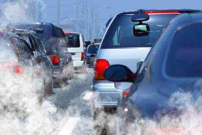Traffic fumes up lung cancer risk