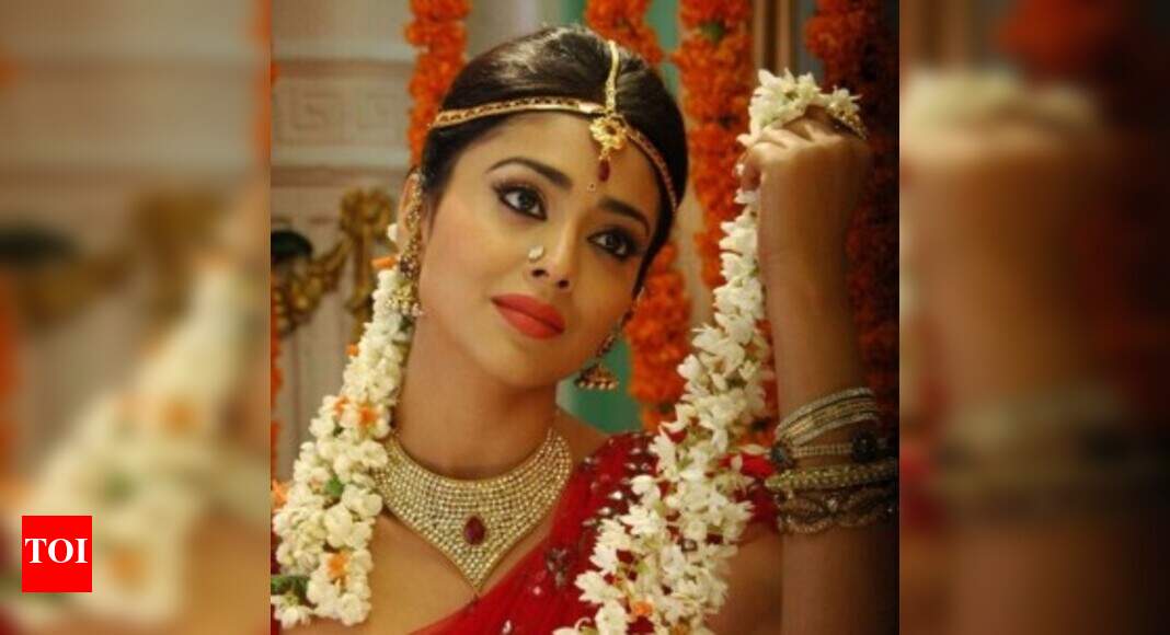 Roopa to screen Chandra for Mysore bureaucrats | Kannada Movie News ...
