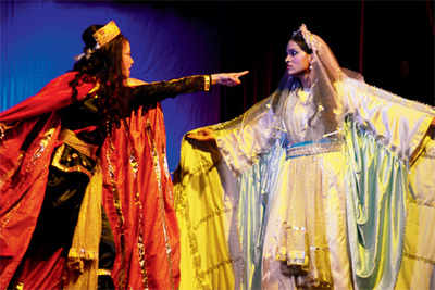 A play 'Khoobsurat' impressed theatre-watchers in Bhopal