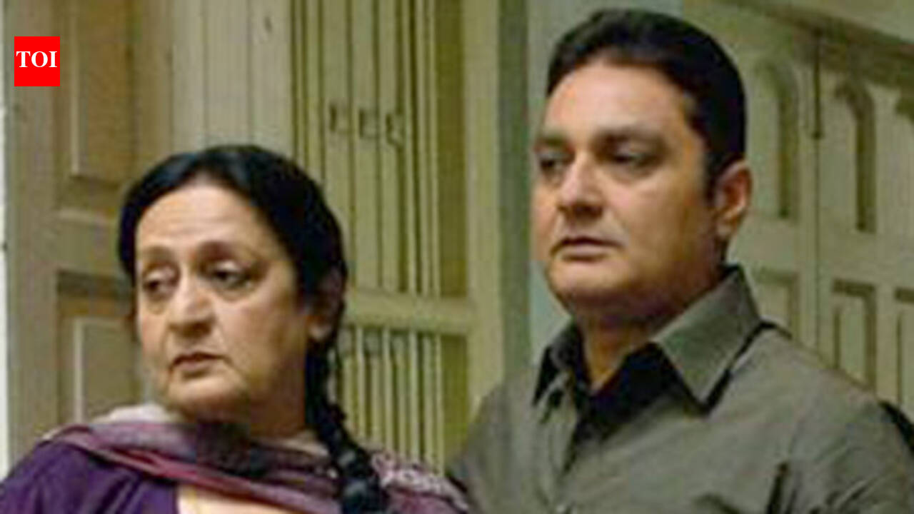 Bajatey Raho Movie Review {3/5}: Critic Review of Bajatey Raho by Times ...
