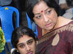 Celebs pay respects to Manjula