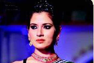 Federation of Jewellers organizes fashion show in Kolkata