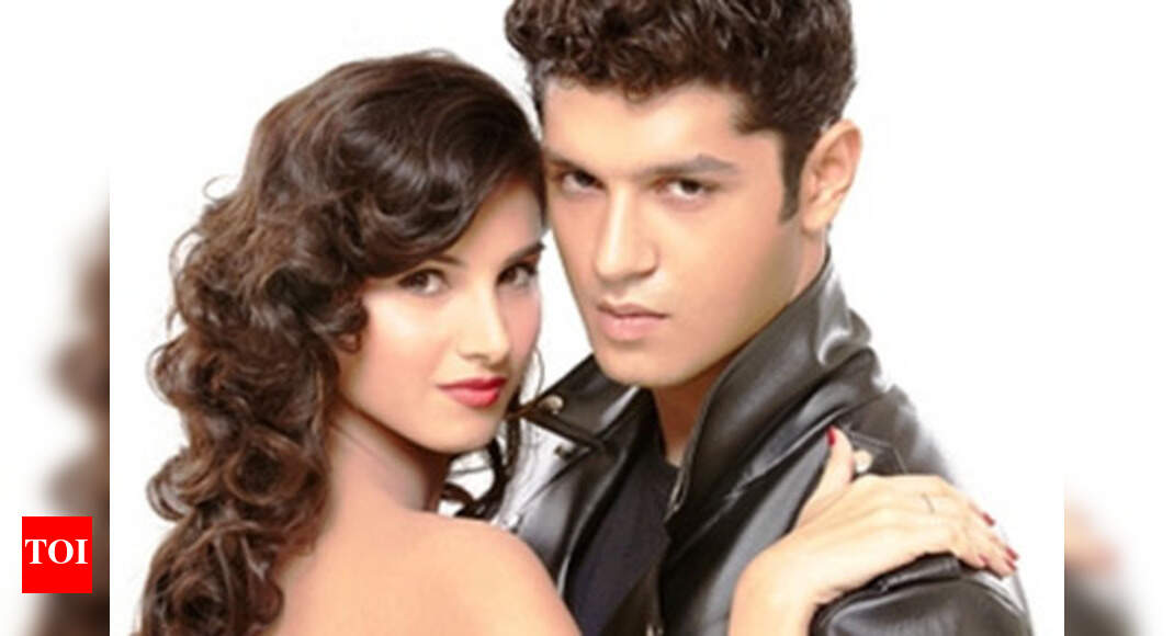Padamsee is back with mega musical 'Grease' Hindi Movie News Times