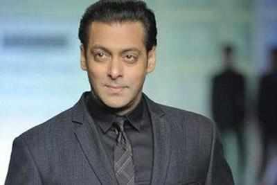 Salman Khan instructs staff to refrain from leaking any info