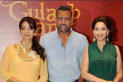 Anubhav Sinha brings Madhuri, Juhi together