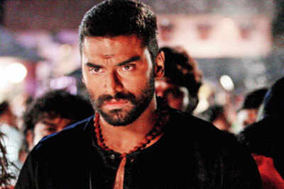 Working with SRK was humbling: Nikitin Dheer