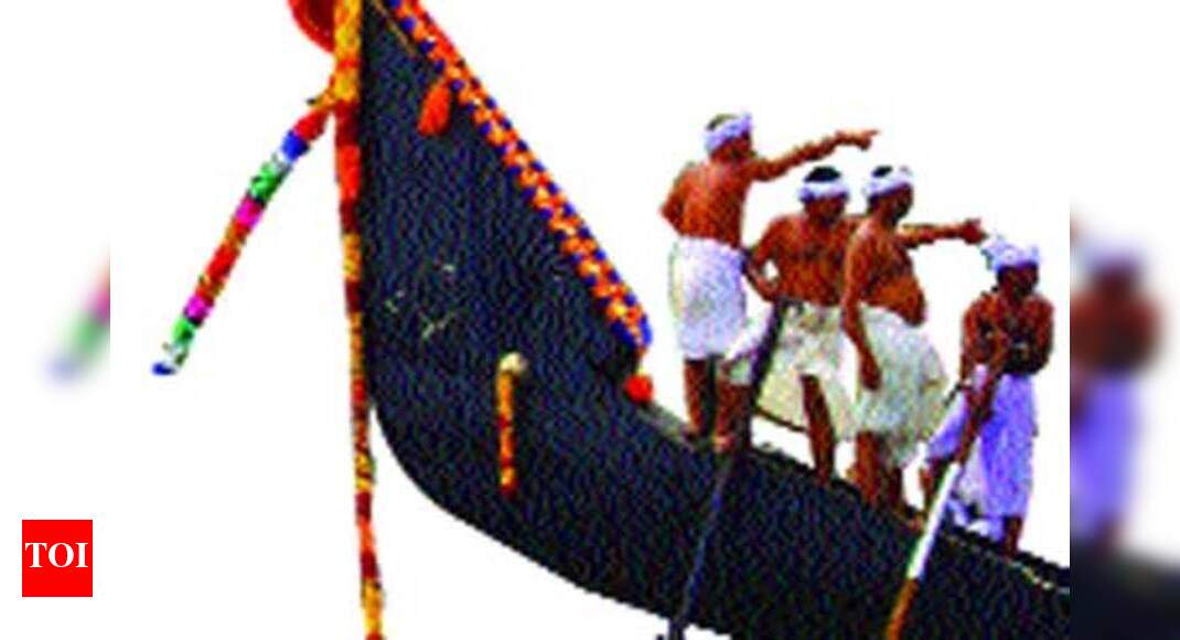 Braving the rains, snake boats to surge ahead - Times of India