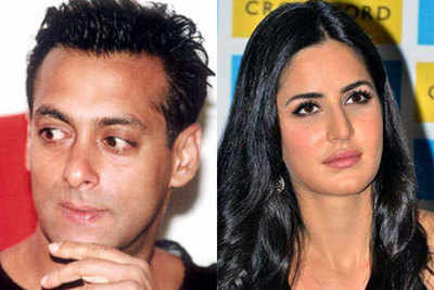 Salman, Katrina give a miss to Shah Rukh's Eid party