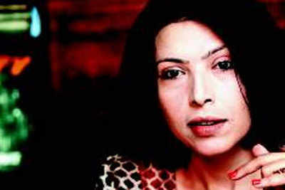 Only sex can't bind two people: Shilpa Shukla