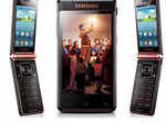 Samsung launches flip phone