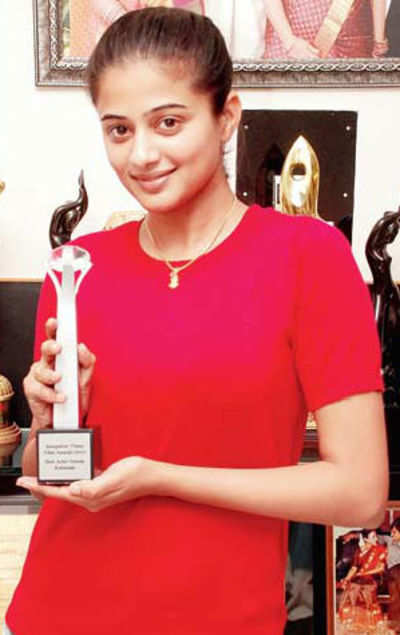 Priya Mani wins Best Actress at the Bangalore Times Film Awards 2012