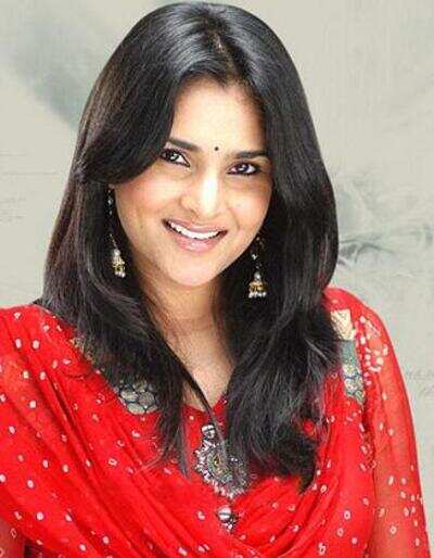 Ramya vows to change Mandya's fortunes