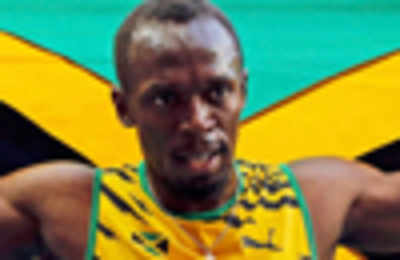 Usain Bolt equals world golds record with 4x100m relay win