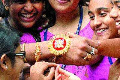 Kerala youth bond over Raksha Bandhan