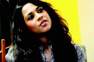Sana Saeed faces opposition at home