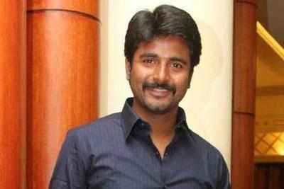 Sivakarthikeyan paid college fees with Dhanush's help