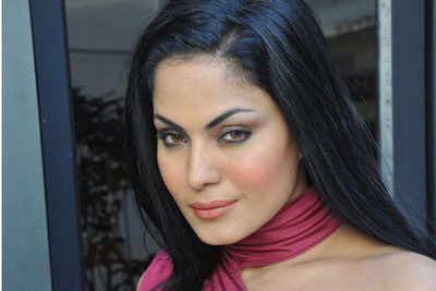 Men should learn to respect women, says Veena Malik