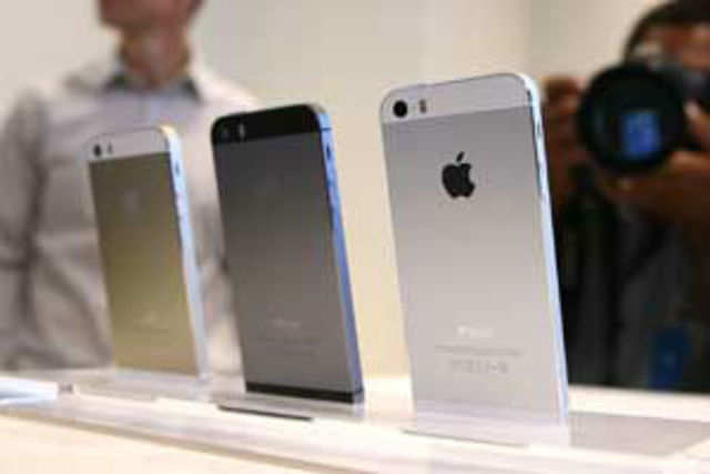 Iphone Bookings In China Cross 100 000 Units Latest News Gadgets Now