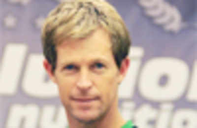 When Jonty Rhodes hits the Jaipur road...