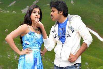 Celebs condemn the piracy act of Attarintiki Daredi