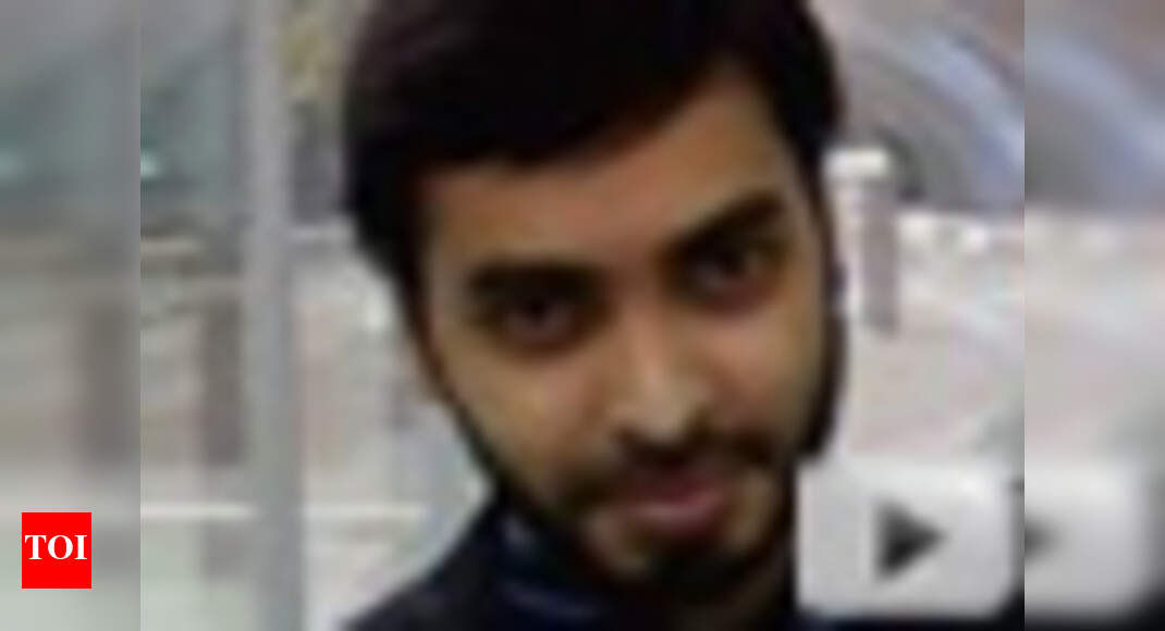 Australian court restores Haneef's visa - Times of India