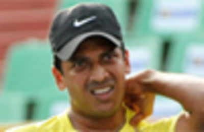 Bhupathi-Lidstedt suffer upset defeat; Somdev too bows out