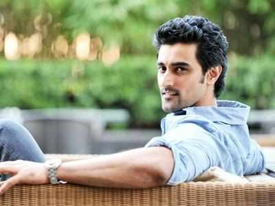 Kunal Kapoor takes tips from Odia king