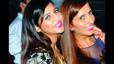 Dinesh Aneja's bash for family and friends
