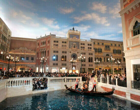 The two faces of Macau