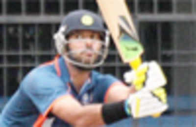 Yuvraj-Nayar show powers Blue into Challenger final