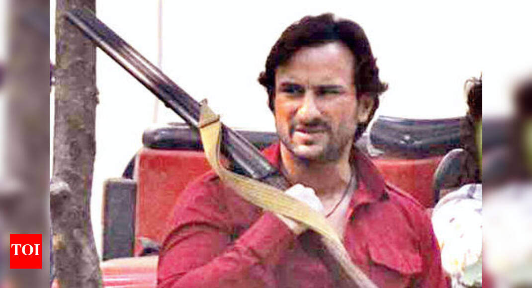 When Saif did push-ups on road for Bullett Raja | Hindi Movie News ...