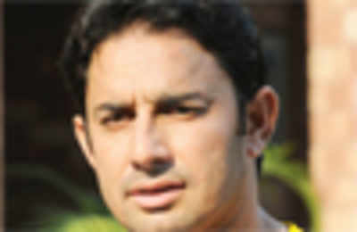 Ajmal, Rehman call for restoration of cricket ties with India
