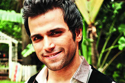 I love to surprise the audience: Rithvik Dhanjani