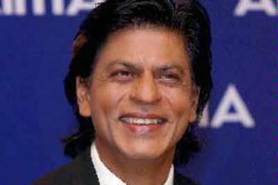 Shah Rukh Khan greeted by New Zealand's Prime Minister