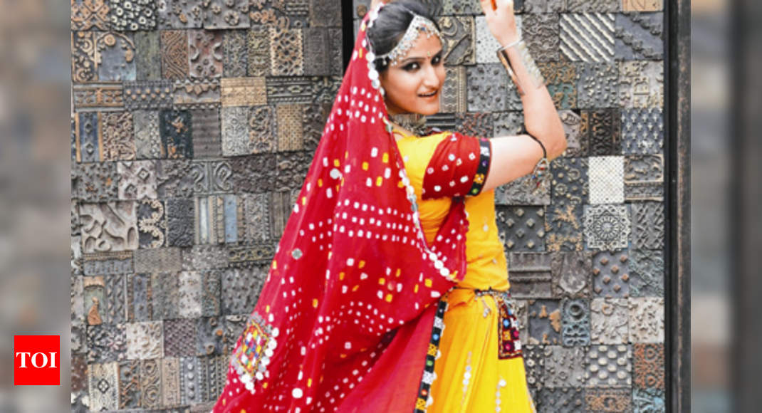Navratri Special 19 Deepika Padukone Hairstyles To Try On Your Garba Dandiya Dress This Season  Boldskycom