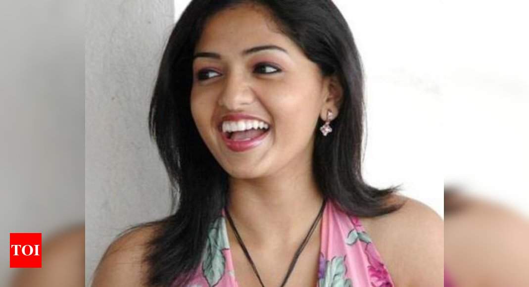 Sunaina changes her name to Anusha Tamil Movie News picture pic