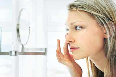 How to maintain your contact lenses - Times of India