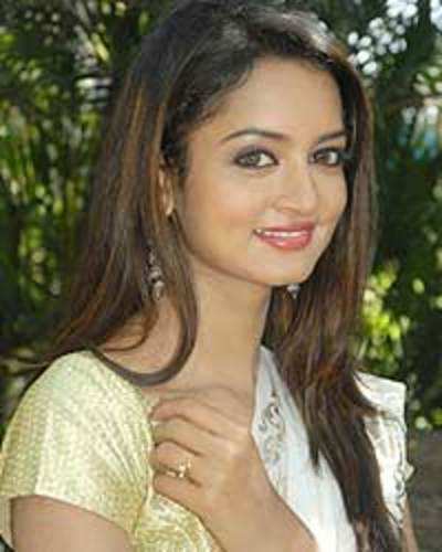 Shanvi acts with star grandsons