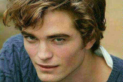 Robert Pattinson attracted to a woman's smell | English Movie News