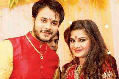 Jay Soni gets engaged