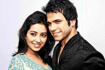 Asha and I aren’t typical starry-eyed love birds: Rithvik Dhanjani