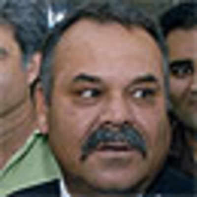 Shastri in talks with Whatmore for NCA job