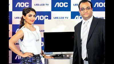 Soha unveils new 3D television in Delhi