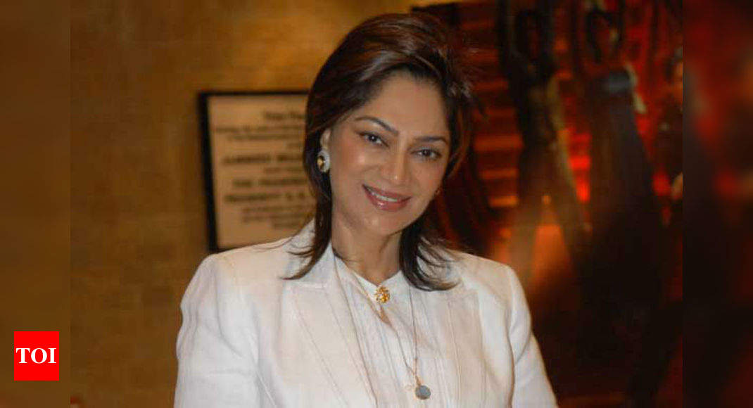 Simi Garewal to direct a film soon | Hindi Movie News - Times of India