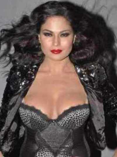 Veena Malik is a religious brave woman